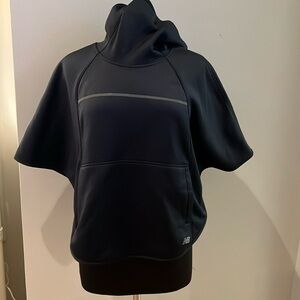 New Balance capelet/hoodie